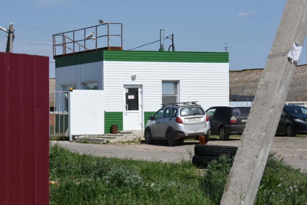 Вход в животноводческий комплекс "Дон", где произошла трагедия