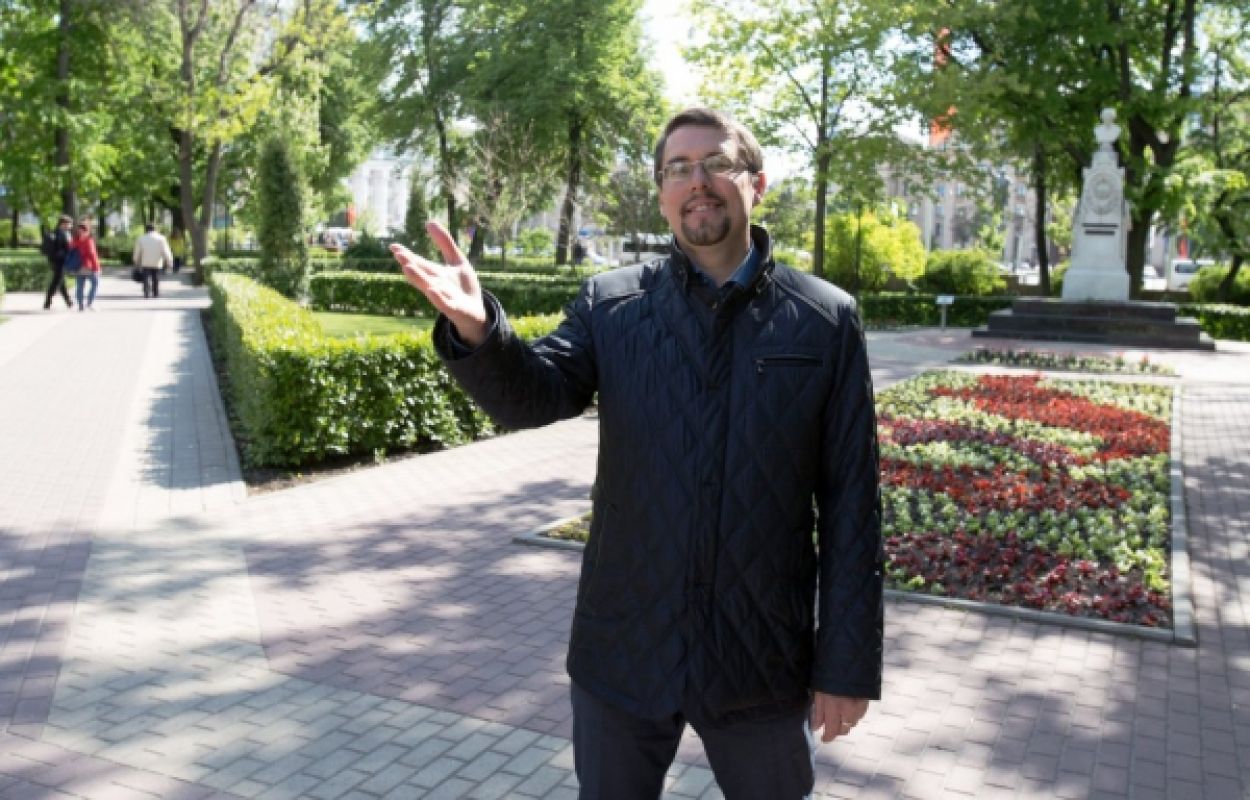За 6 лет работы Николай Комолов дал названия примерно ста воронежским улицам, скверам и бульварам