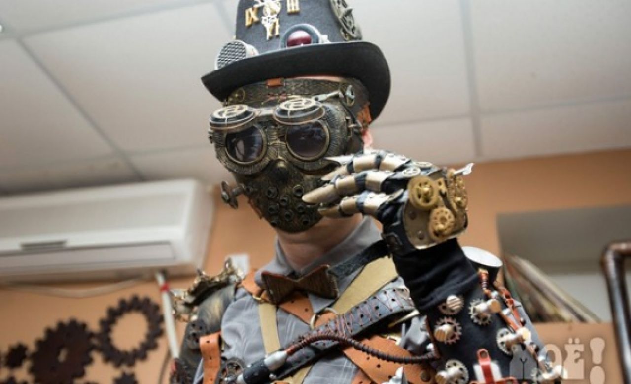 В Воронеже входит в моду стимпанк — эстетика паровых машин и шестерёнок