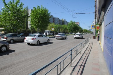 Гаишники просят мэрию установить светофор на бульваре Победы, где погибли школьн...