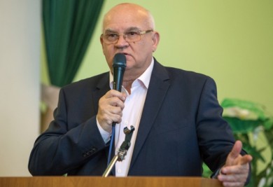 Александр Лапин: «C улыбкой смотрю на тех, кто занят борьбой за должности»