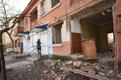 Почтовое отделение из полуразрушенного дома на Ленинградской переехало в другое здание