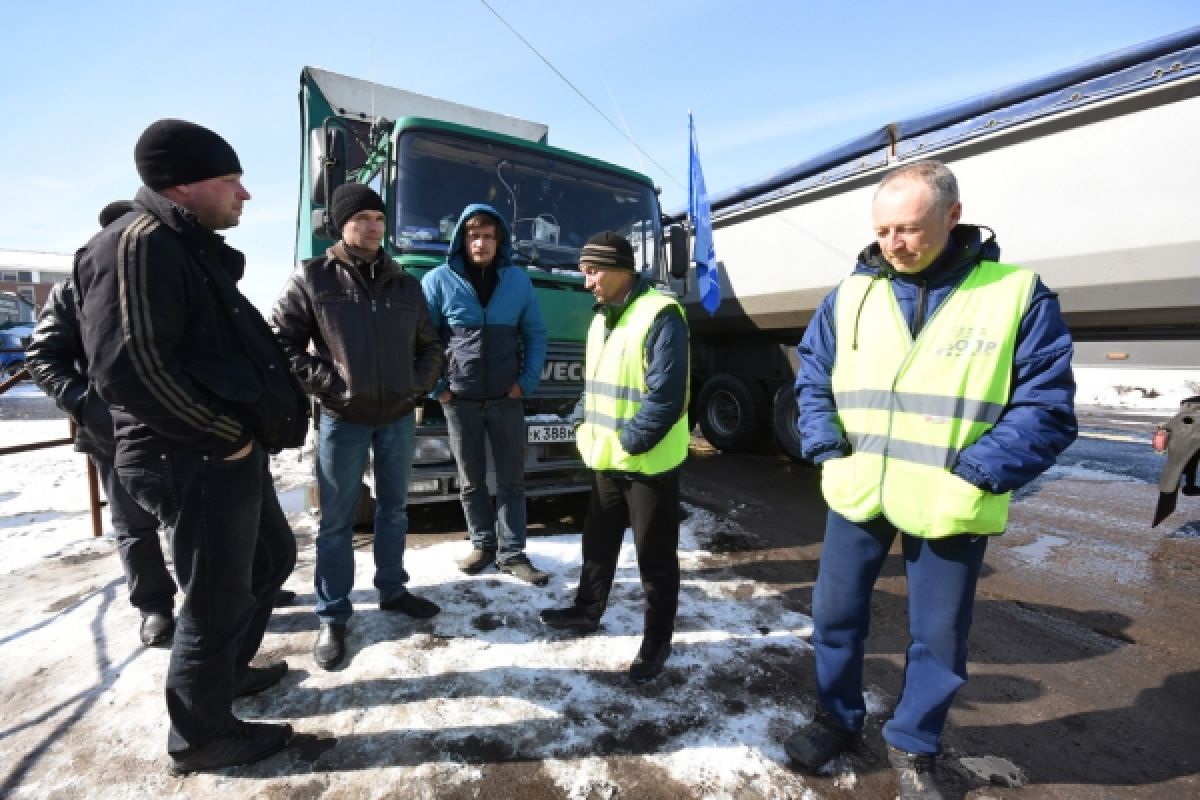 Воронежские дальнобойщики: «Мы лучше сожжём свои фуры, чем будем платить «Платону»
