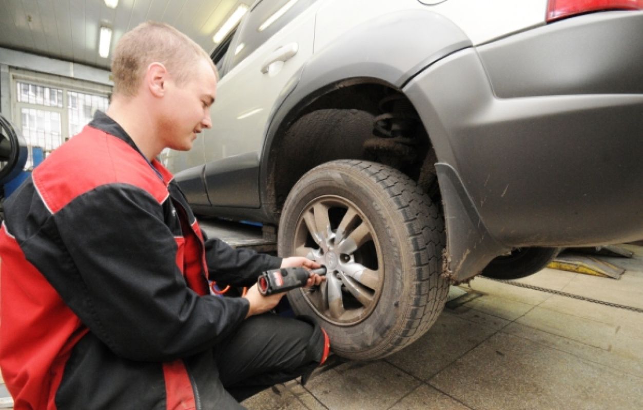 Большинство воронежских автомобилистов переобуются на летнюю резину только в конце марта
