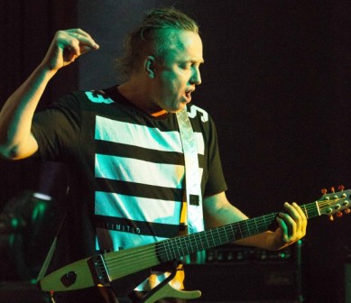 Звезда 90-х Павел Кашин в Воронеже рассказал, на что променял пришедшую к нему с...