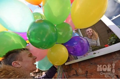 Воронежец, сделавший предложение на автовышке: «Лиза шлёт мне в посылках по 20 с...