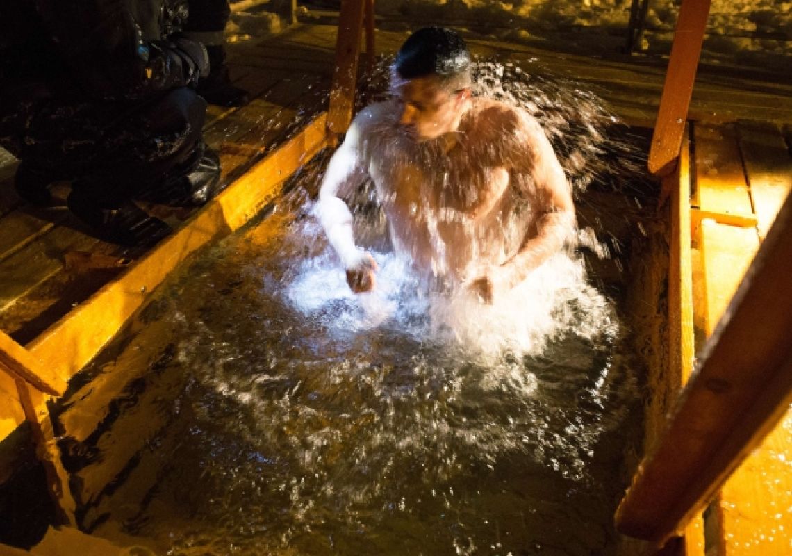 Число участников крещенских купаний в Воронеже в этом году выросло на 31%