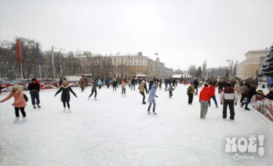 В Воронеже на главном городском катке ежедневно травмы получают по пять-шесть человек