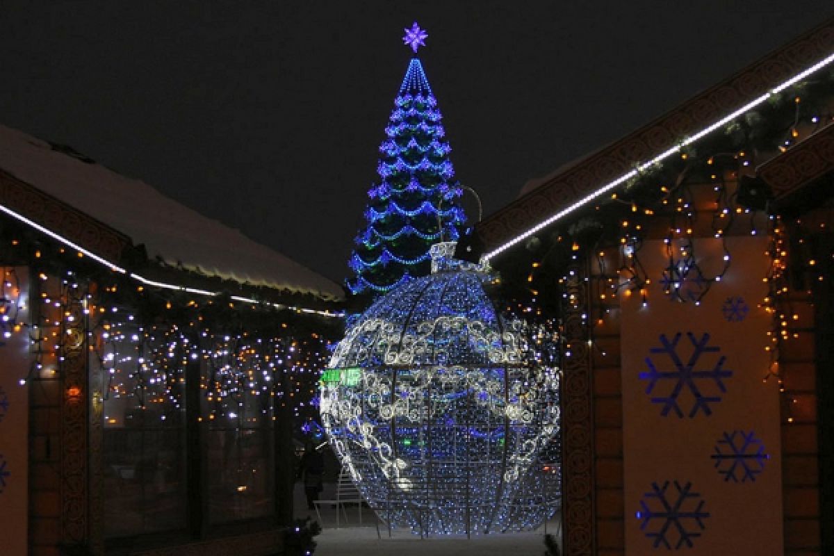 Главную площадь Воронежа превратили в кинотеатр под открытым небом