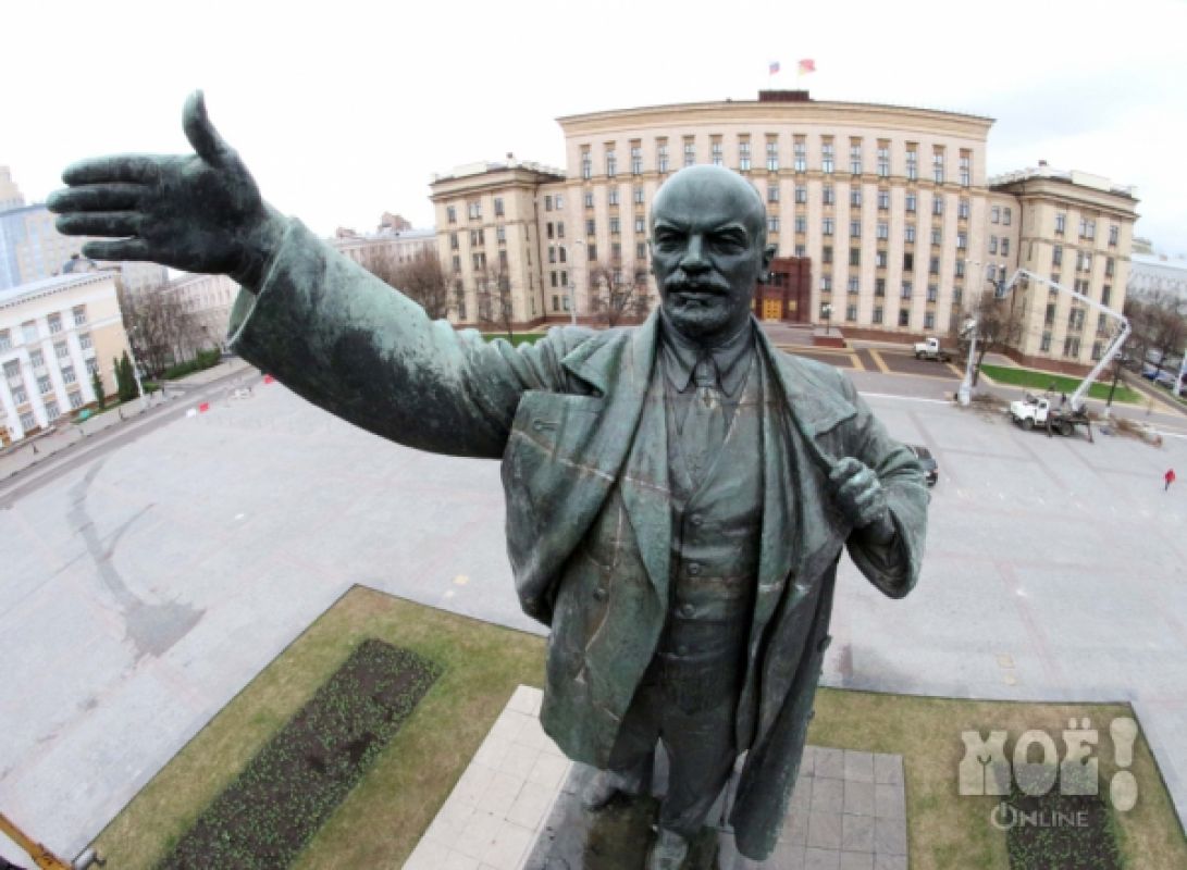 80% воронежцев хотели бы сохранить памятник Ленину на главной площади города