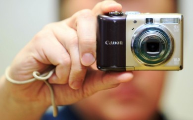 «Сервисный центр отказался чинить мою камеру бесплатно, потому что она серая»