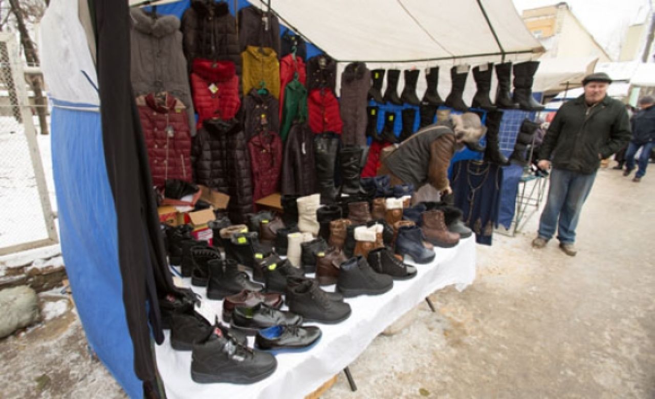 С начала года на нелегальных уличных торговцев в Воронеже составили более 1 000 протоколов