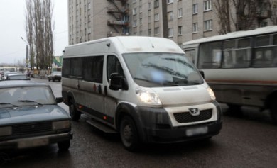 В Воронеже ищут свидетелей падения женщины из маршрутки на остановке Хользунова