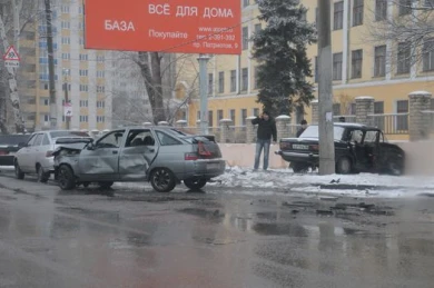 В Северном районе столкнулись две легковушки - один человек в реанимации