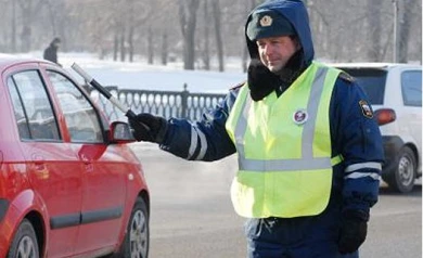 Культурным водителям в День святого Валентина признаются в любви