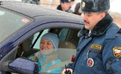 Воронежские гаишники поздравят женщин с 8 Марта