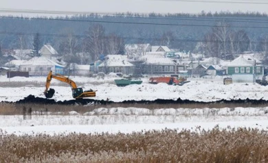 На берегу Усманки снова работают экскаваторы