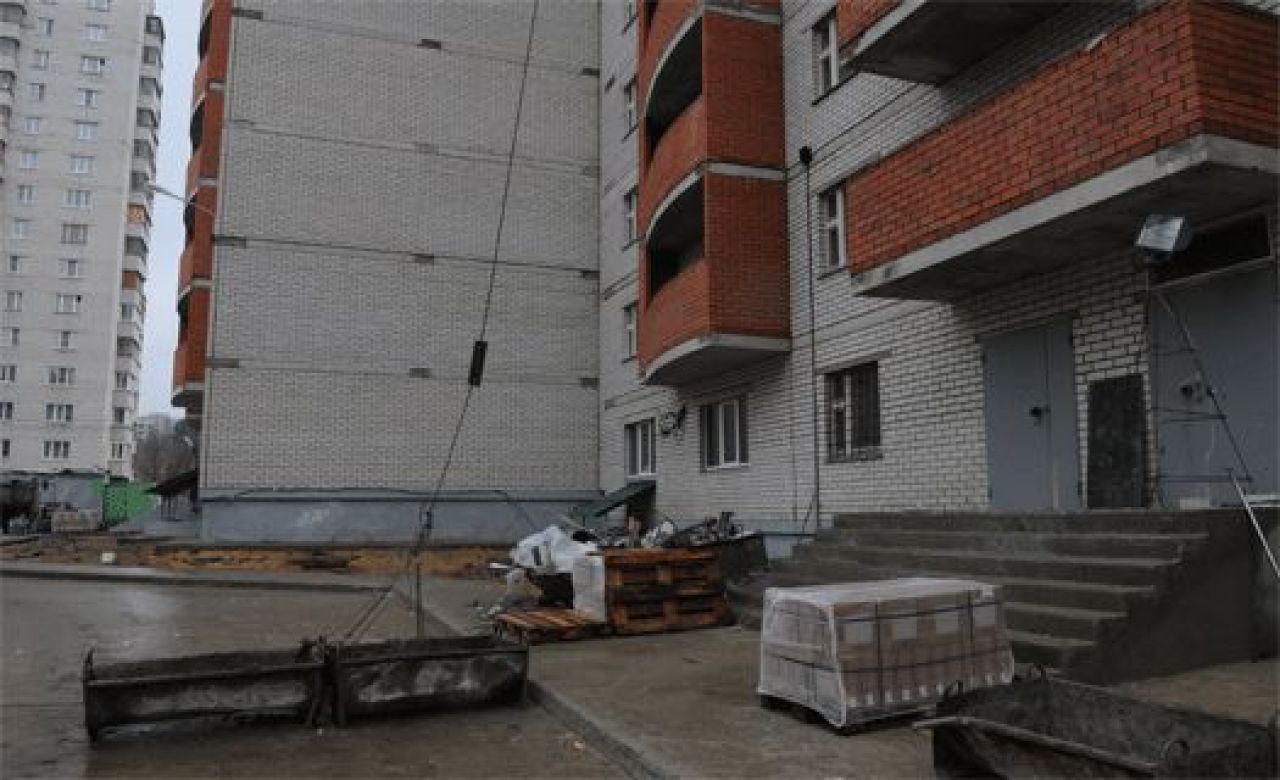 В Воронеже на стройке с  лебёдки сорвался груз: рабочий погиб на месте