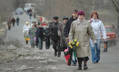 Священнослужители не рекомендуют воронежцам ездить на кладбища на Пасху (ОПРОС)