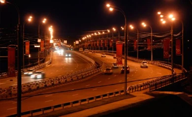 В Воронеже с Чернавского моста спрыгнула девушка