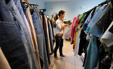 В Воронеже воришки уносят одежду из магазинов на себе