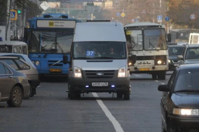 Вечером 9 мая из центра Воронежа пустят дополнительные автобусы