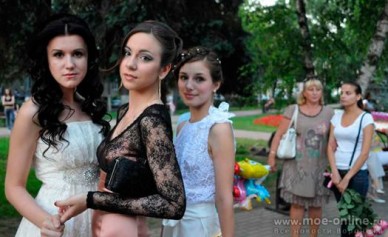 Воронежские выпускницы мечтают о зарплате в 100 тысяч и Джонни Деппе