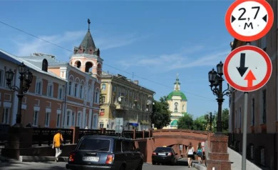 Комитет по защите прав автомобилистов: «Движение под Каменным мостом нужно закрыть»