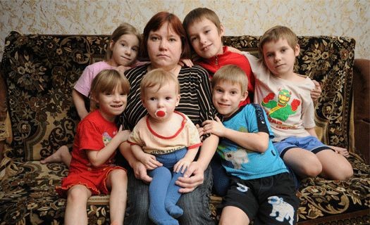 В Воронеже многодетная семья судится за положенную по закону квартиру
