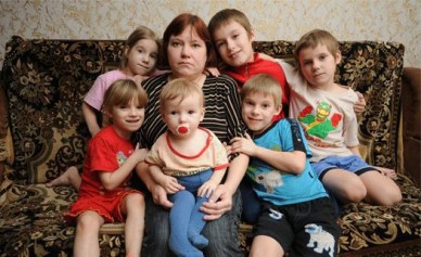 В Воронеже многодетная семья судится за положенную по закону квартиру