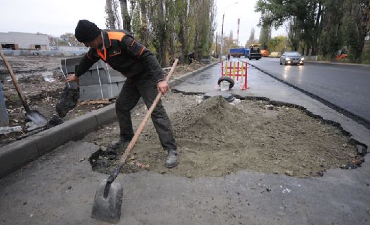 Ремонтировать дороги в Воронеже начнут только осенью