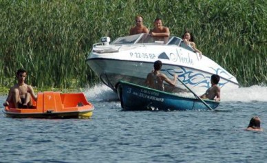 Преступления в наезде лодки полицейского на школьника в реке Воронеж не усмотрел...