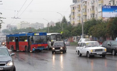 Московский проспект встал в пробке из-за ДТП и неработающих светофоров