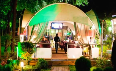 В парке «Орлёнок» снесут кафе, раздражающее горожан