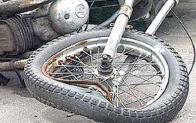 В Воронежской области мужчина погиб после падения с мотоцикла