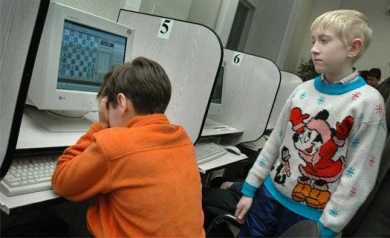 Гаджеты вредны для школьников