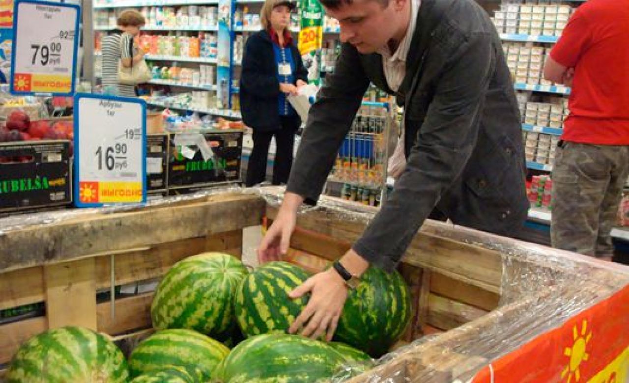 В Воронежской области сняли с продажи 318 килограммов дынь и арбузов