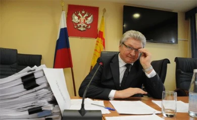 Новым спикером Гордумы стал единоросс Владимир Ходырев