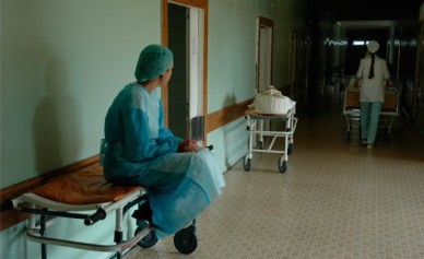 В больнице «Электроника» запретили держать пациентов больше часа в приёмном отде...