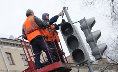 Центр Воронежа встал в пробке из-за неработающих светофоров