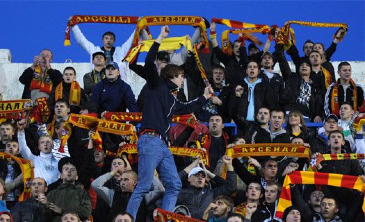 На матч «Факел» - «Арсенал» пришло 14 тысяч болельщиков