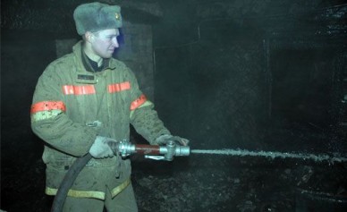 В Воронеже на оптовой базе сгорели два вагона с продуктами