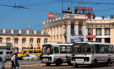 Учительницу, которая оставила двух школьников на вокзале в Воронеже, могут уволить
