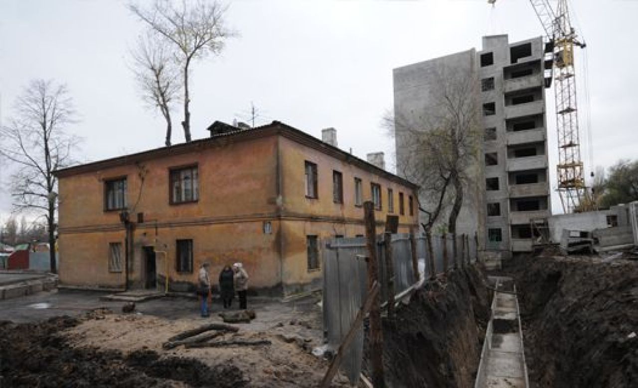 В многострадальном доме на 9 Января установили систему отопления