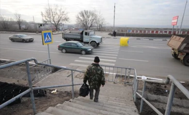 На выходных ограничат движение на улице Антонова-Овсеенко