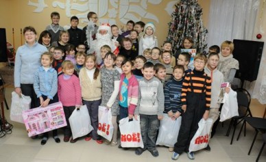 Читатели «МОЁ!» собрали для детей больше 350 подарков