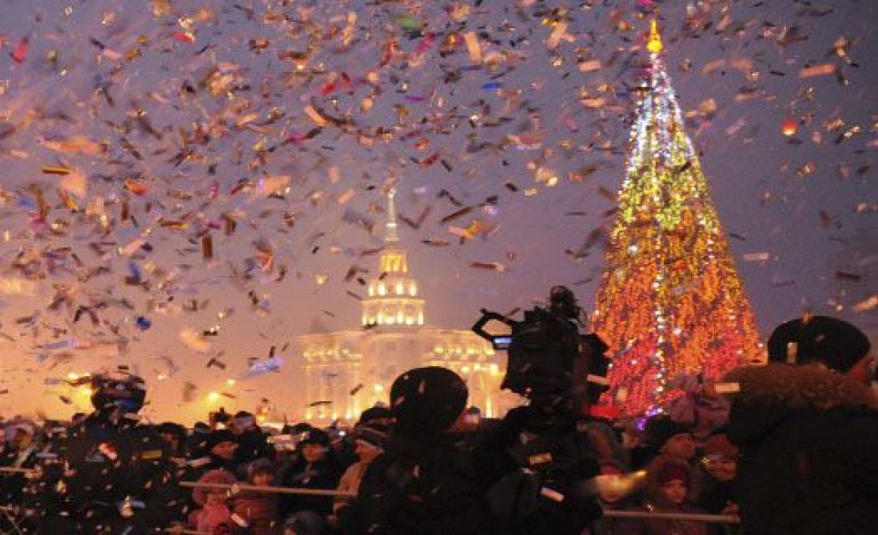 Команда «МОЁ! Online» поздравляет с Новым годом!