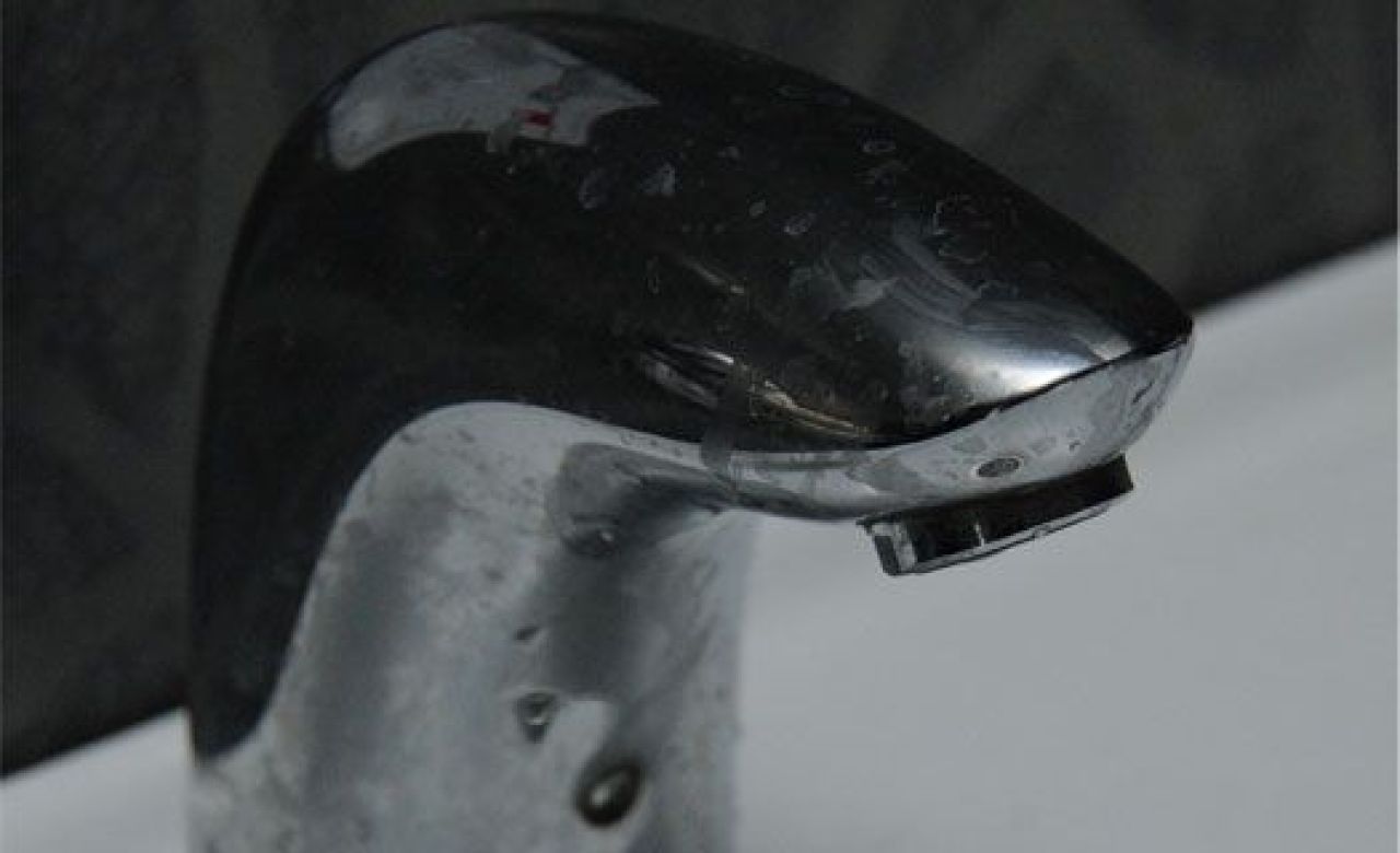 В Ленинском районе, где тысячи воронежцев оставались без воды, устранили аварию