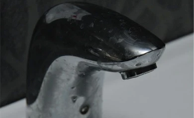 В Ленинском районе, где тысячи воронежцев оставались без воды, устранили аварию