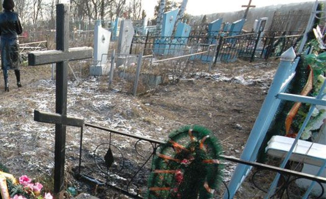 Лжевнук умершего ветерана войны растратил деньги, выделенные на памятник «деда»